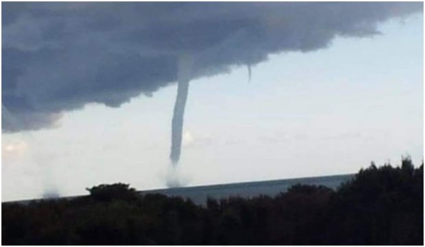 Doi morți și 9 răniți în Italia, după ce o tornadă a luat pe sus mai multe mașini