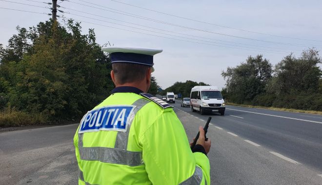 Acţiune de amploare pe şosele. 12 permise de conducere, reţinute