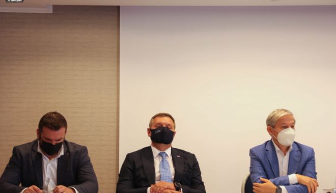 Ministrul Digitalizării a ațipit de mai multe ori în timpul unei conferințe la Sibiu