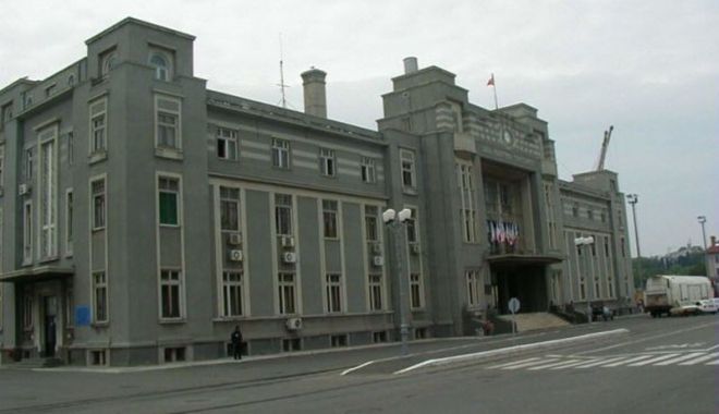 Patru membri ai Consiliului de Administraţie al Portului Constanţa au fost înlocuiţi