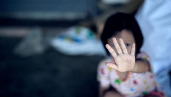 Fetiță de 9 ani, AGRESATĂ SEXUAL de un individ de 68 de ani, la Năvodari