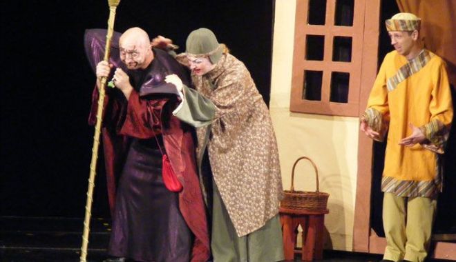 Aladdin își aduce lampa fermecată la Teatrul „Căluţul de mare”
