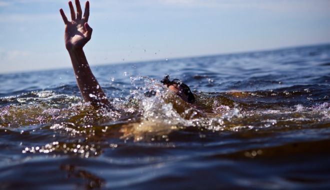 Angajat mort după o baie în mare. Cazul este cercetat de ITM