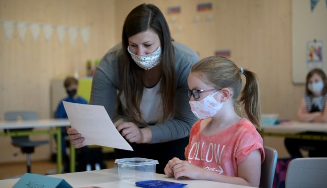 Anunţ de ultimă oră de la ministrul Educaţiei. Când se întorc copiii la şcoală