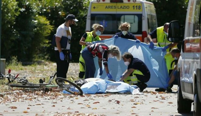 Atac armat în Italia: Doi copii şi un bătrân, împuşcaţi pe o stradă