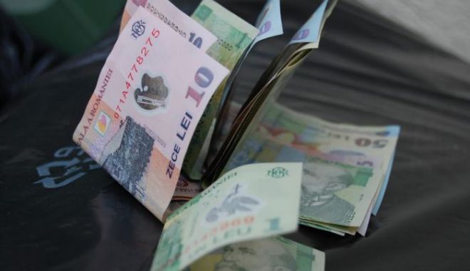 Salariul mediu brut în România s-a majorat cu un leu în iulie