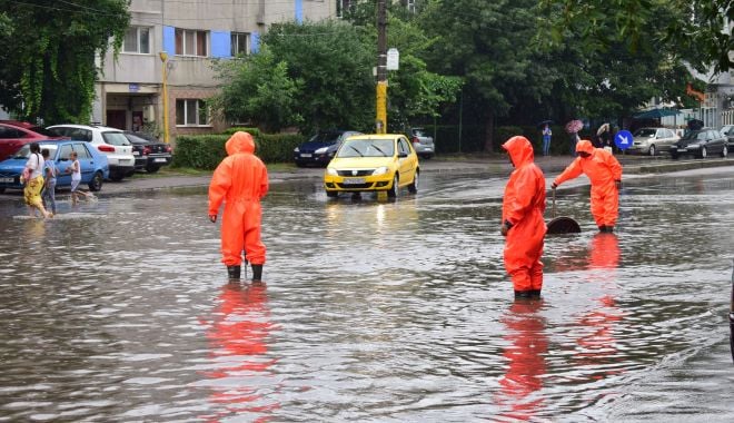 COD PORTOCALIU de ploi torenţiale, la Constanţa