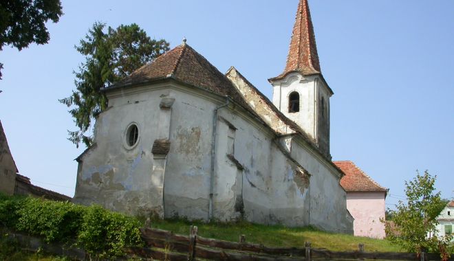 Biserica Evamghelică din Viișoara găzduiește Colonia artiștilor, în Noaptea Albă a Galeriilor 2021