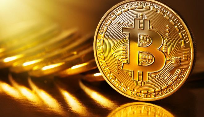 Bitcoin încheie cea mai slabă lună din ultimii zece ani