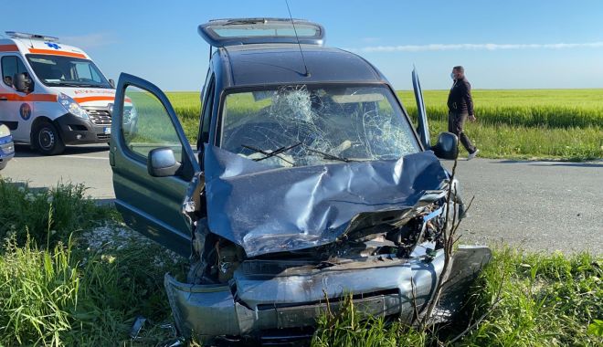 GALERIE FOTO / ACCIDENT RUTIER GRAV la Topraisar: CINCI VICTIME, una a DECEDAT!