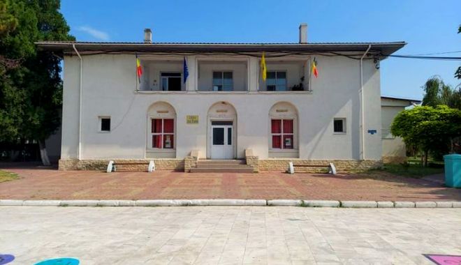 Primăria Hârşova modernizează Casa de Cultură „Carsium”