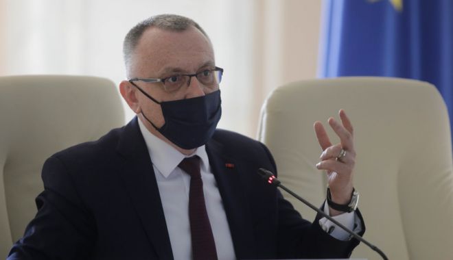 Sorin Cîmpeanu spune că elevii s-ar putea întoarce în şcoli la sfârşitul lunii mai