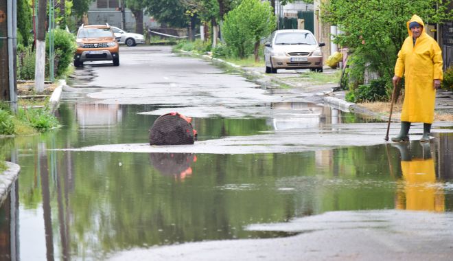 COD PORTOCALIU de PLOI şi FURTUNI, la Constanţa. RAJA a prelungit Comandamentul pentru Situații de Urgență