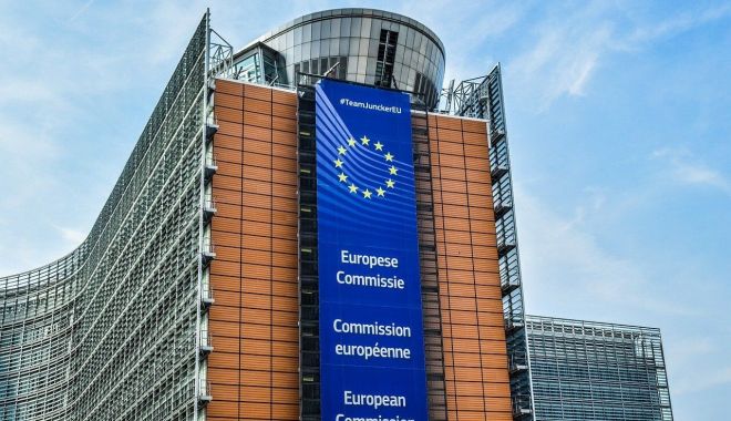 Comisia Europeană propune relaxarea treptată a măsurilor privind călătoriile