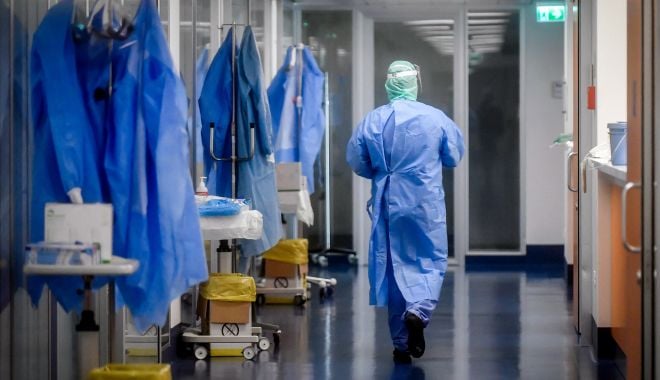 România se apropie de 4.500 de cazuri noi de COVID-19 / 73 de decese, 762 de pacienți la ATI