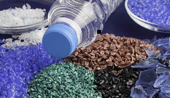 Creștere explozivă a producției de plastic