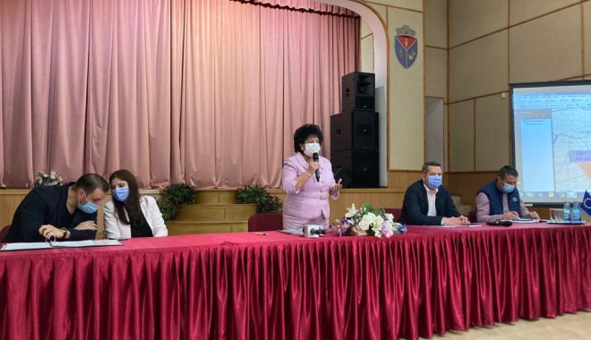 Dezbatere publică la Cumpăna. Mariana Gâju: "Sunt proiecte pe care le cer de 10 ani"