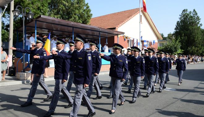 Festivităţi de deschidere a anului şcolar în instituţiile militare de învăţământ preuniversitar şi postliceal