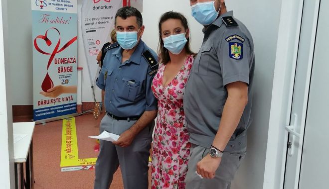 De ziua lor, polițiști de frontieră constănțeni donează sânge