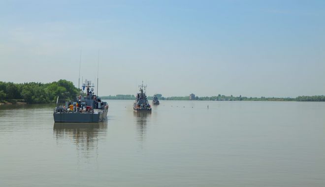 Echipajele navelor militare fluviale, în instrucţie pe Dunăre