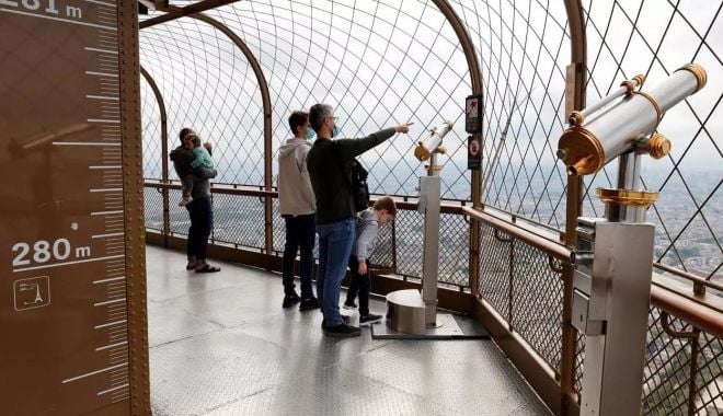 Turnul Eiffel s-a redeschis pentru public