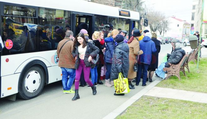 Avocatul Poporului se implică în rezolvarea gratuităţii transportului elevilor