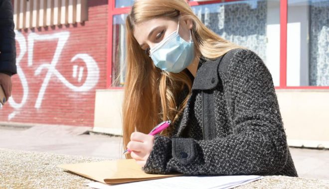 Elevii ies în stradă! Prefectura Constanţa, pichetată, miercuri, la ora 14