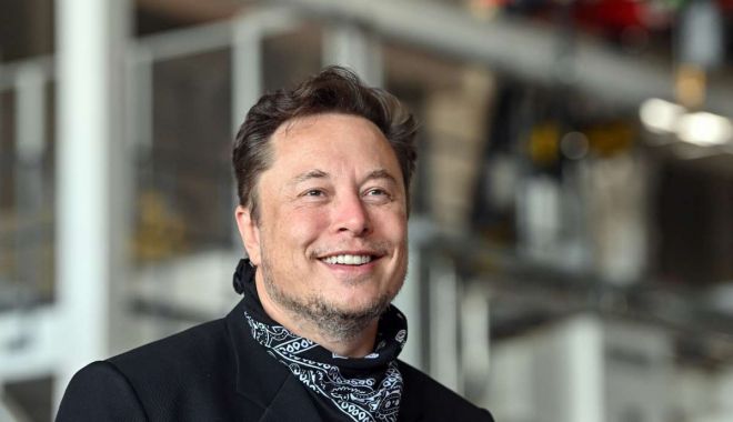 Averea lui Elon Musk se apropie de 300 de miliarde de dolari