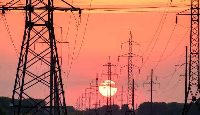 Miercuri și joi, consumuri record de energie electrică din cauza caniculei