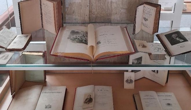 Expoziţie de colecţii speciale din literatura franceză, la Biblioteca Judeţeană Constanţa