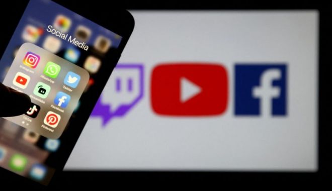 Vremuri grele pentru conspiraționiști: YouTube elimină orice conținut anti-vaccin, dacă vaccinul este autorizat