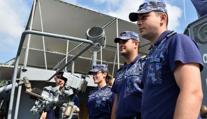 Final de stagiu de practică la navele fluviale pentru elevii militari