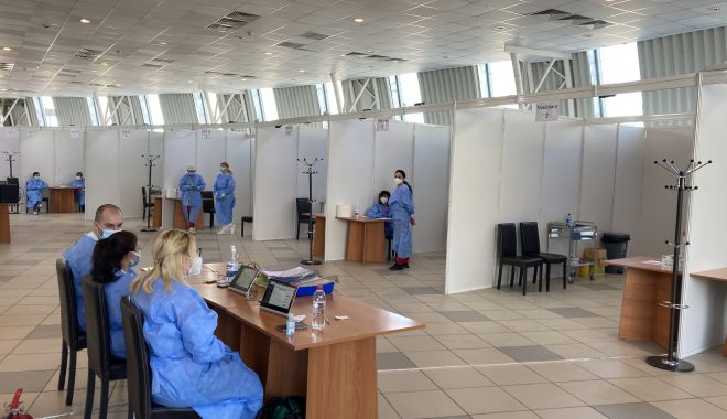 Fluxuri de vaccinare speciale, la Pavilionul Expoziţional din Mamaia, pentru turiştii veniţi la mare