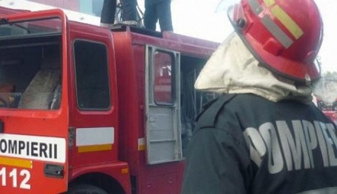 Incendiu într-un cămin studențesc. 21 de persoane au fost evacuate