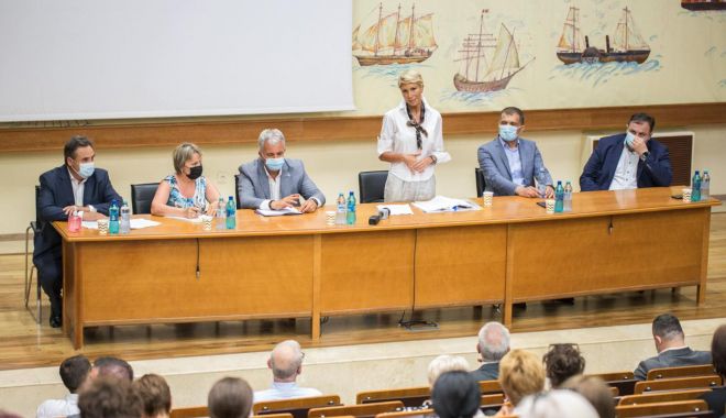 Ministrul Muncii, Raluca Turcan: „Avem mai mulţi copii români născuţi în străinătate, decât în ţară!”