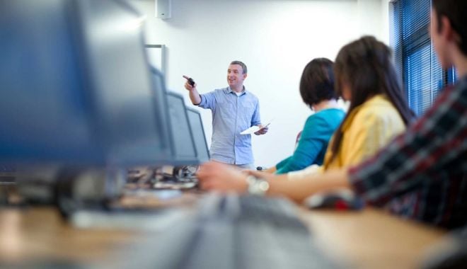 Alte 142 programe de formare profesională vor începe în luna octombrie