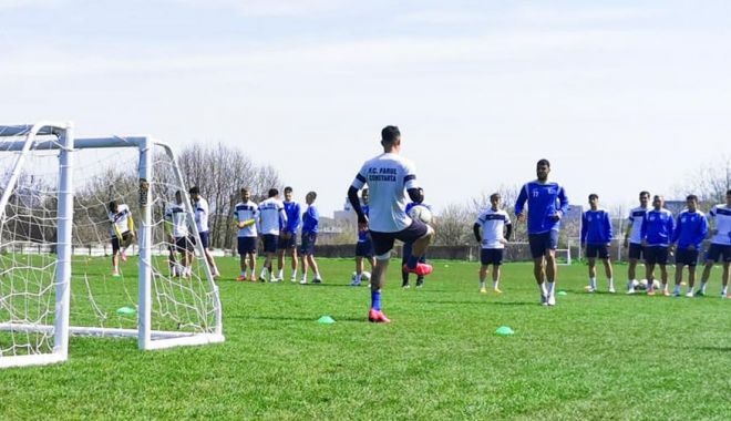 Fotbal / FC Farul - Fotbal Comuna Recea, în play-out-ul Ligii a II-a