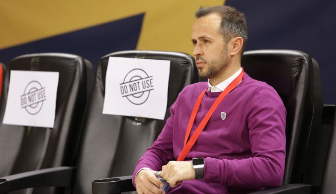 Ultimele pregătiri înainte de meciul dintre România şi Serbia, la futsal