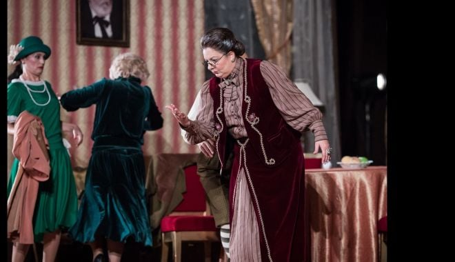 „Gaiţele” se întorc pe scena Teatrului de Stat