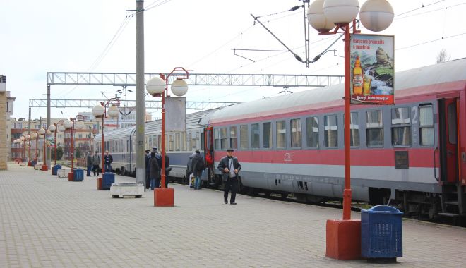 Polițiști loviți de un scandalagiu, în incinta Gării Constanța