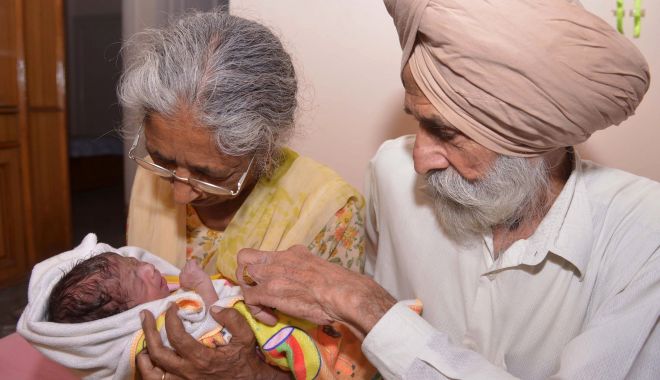 O femeie din India a devenit mamă la 70 de ani