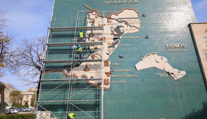 Harta siturilor arheologice din Dobrogea, de pe clădirea Curţii de Conturi, restaurată