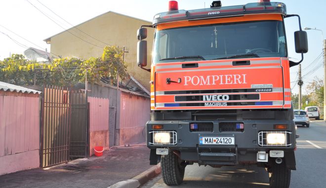 INCENDIU în MAMAIA NORD. A ars mobilierul dintr-un apartament