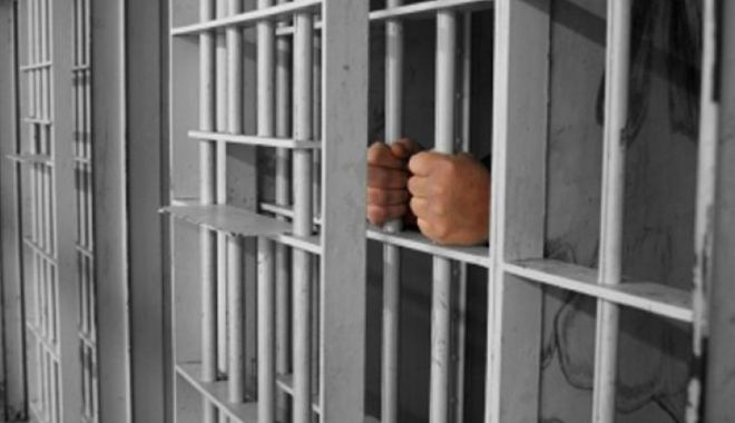 Un bărbat s-a predat poliţiei la 30 de ani după ce a evadat dintr-o închisoare din Australia