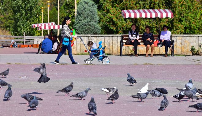 Înnorări temporare şi temperaturi în creştere, la malul mării