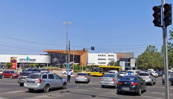 Atenție, șoferi! Nu funcţionează semafoarele de la intersecțiile străzii Soveja cu bulevardul Tomis și bulevardul Alexandru Lăpușneanu