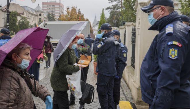 Pelerinajul si manifestările de hramul  „Sfintei Cuvioase Parascheva", supravegheat de jandarmii din Bacău