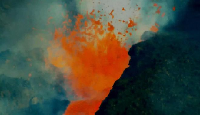 La Palma: O parte a craterului vulcanului s-a prâbușit, într-un moment de maximă activitate