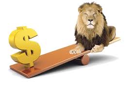 Dolarul s-a depreciat cu 0,23% în bătălia cu leul