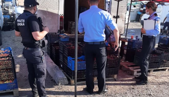 Controale la târgul de legume şi fructe. Peste două tone de produse, confiscate